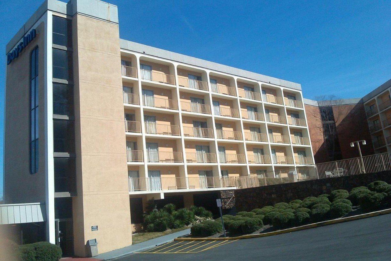 Days Inn By Wyndham Birmingham Al フーバー エクステリア 写真