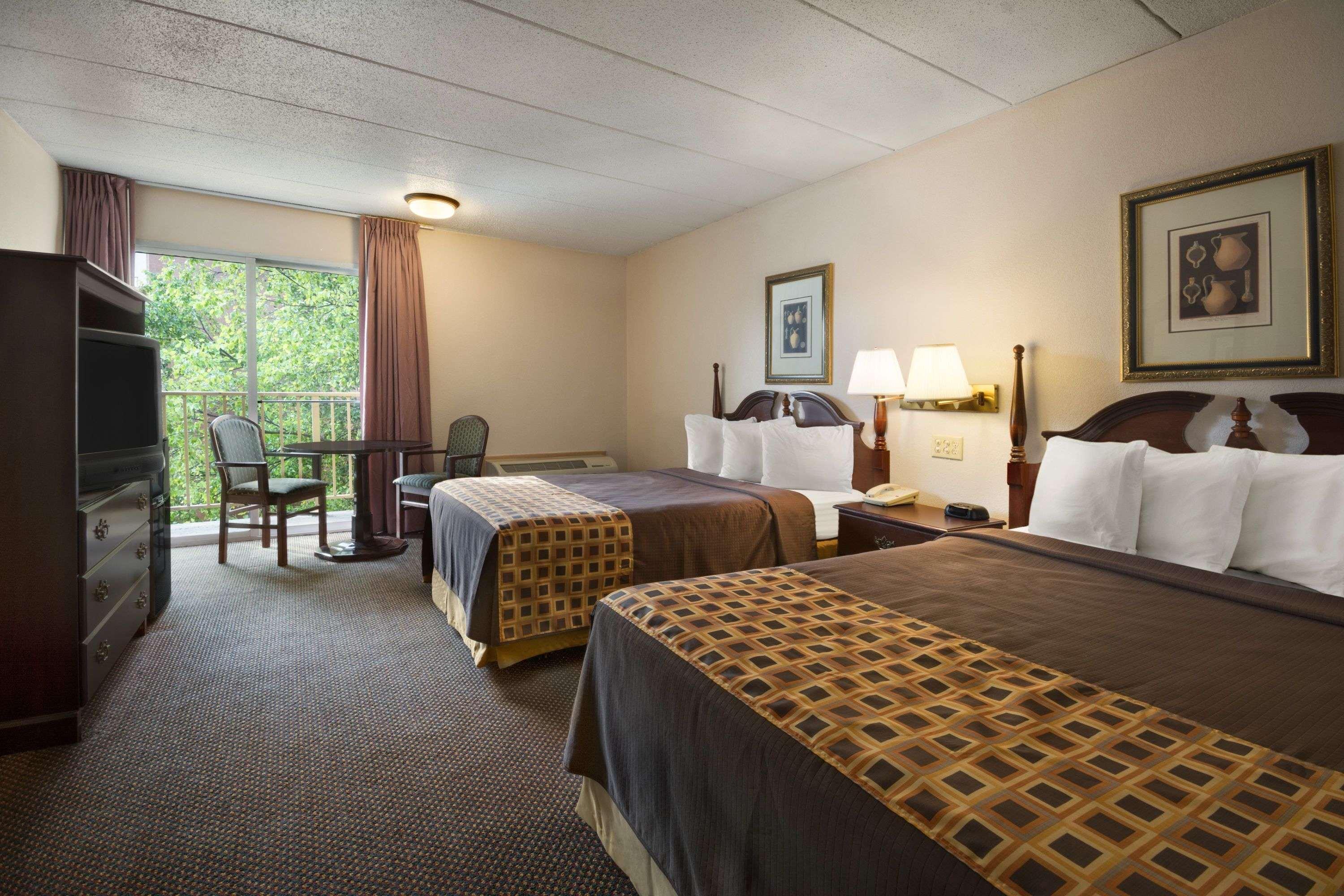 Days Inn By Wyndham Birmingham Al フーバー エクステリア 写真