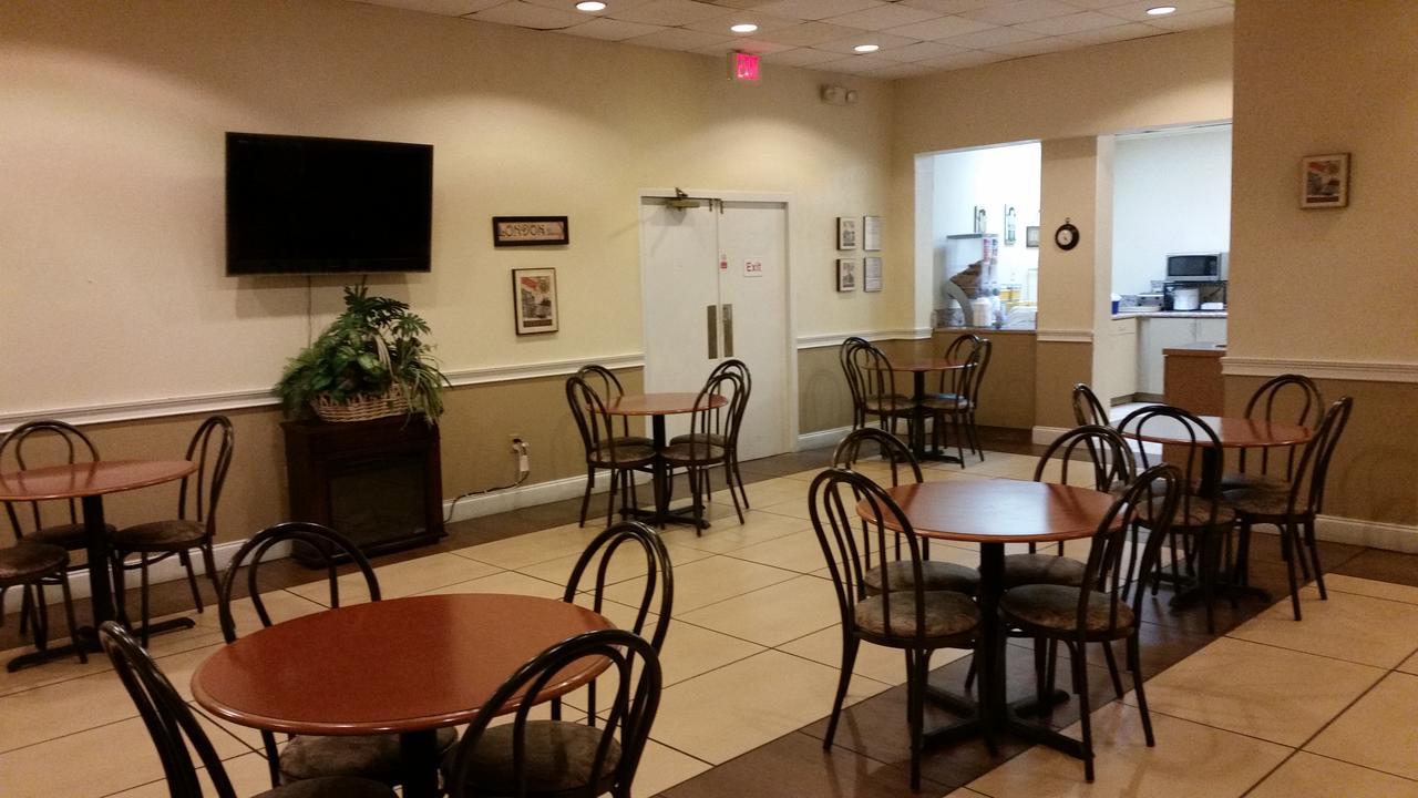 Days Inn By Wyndham Birmingham Al フーバー エクステリア 写真