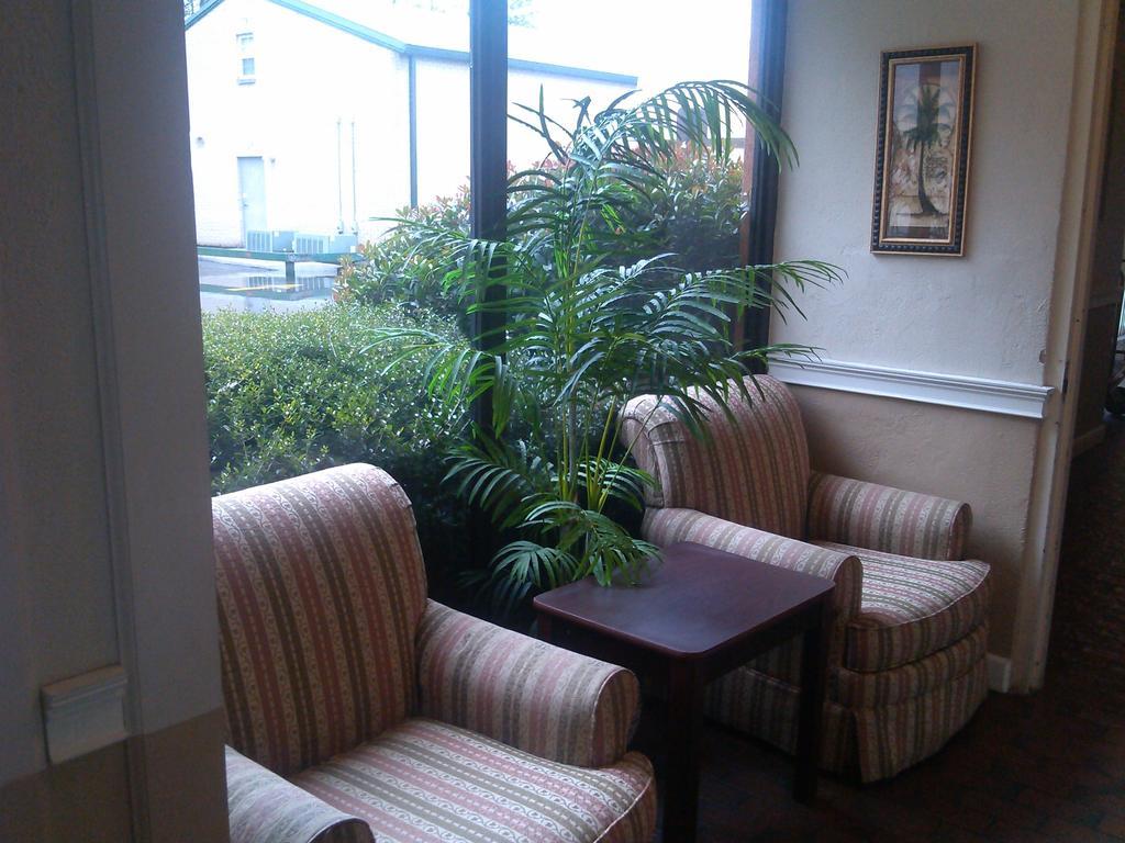 Days Inn By Wyndham Birmingham Al フーバー エクステリア 写真